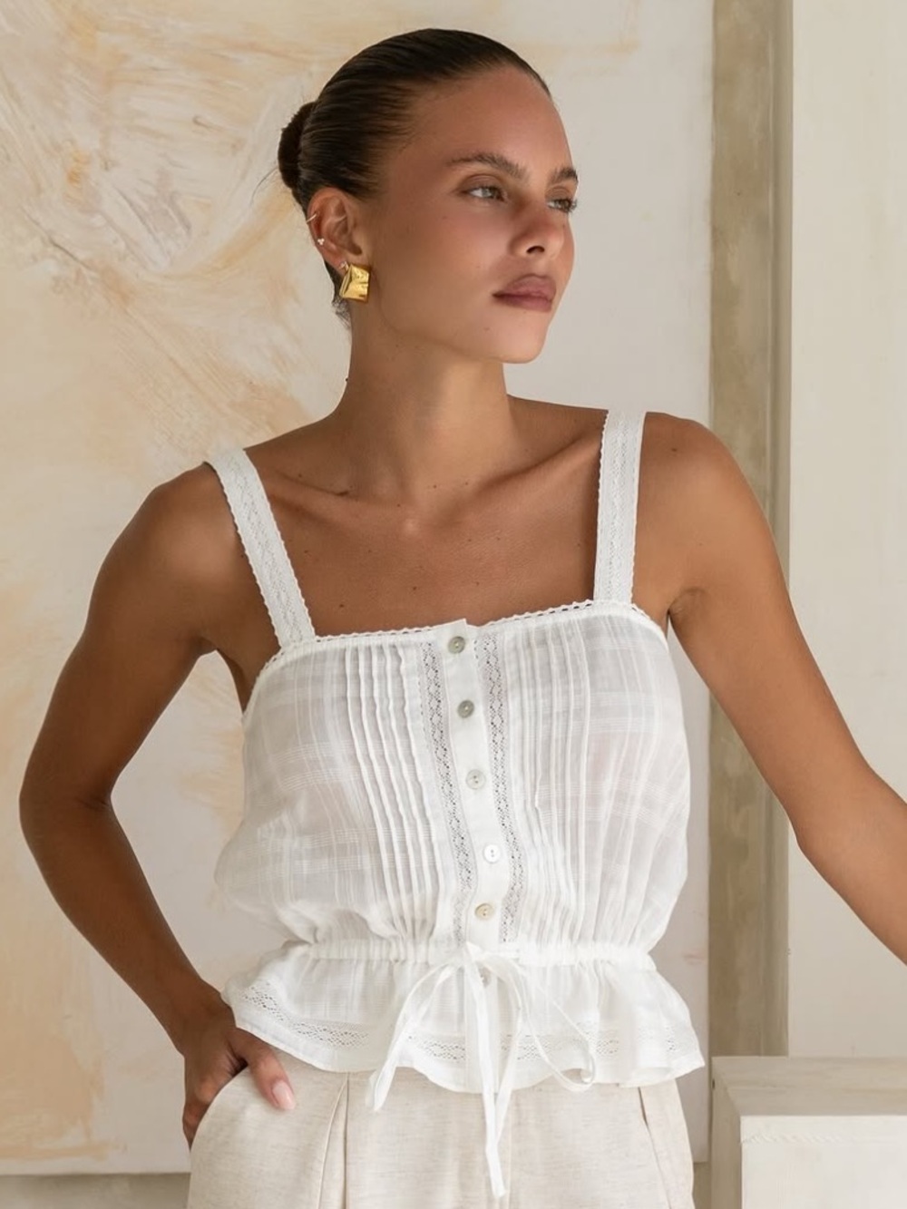 HeyChic Arina White Textured Lightweight Top